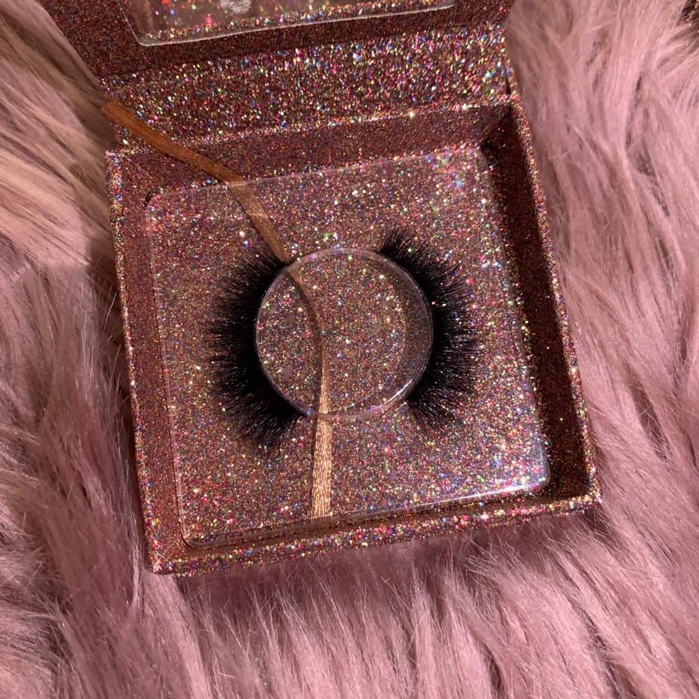 20mm mink lashes - Picture 2 of 3